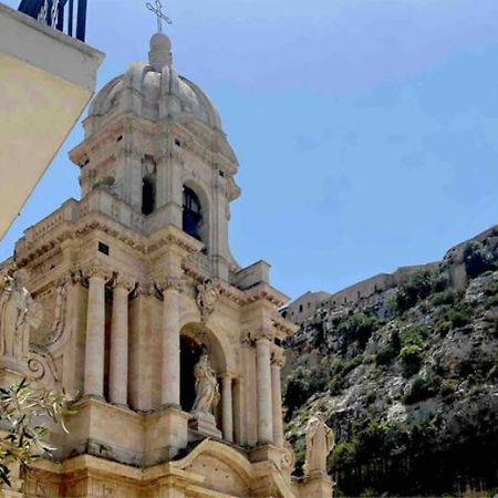 Intown - Dammuso In Pieno Centro Storico Villa Scicli Eksteriør bilde